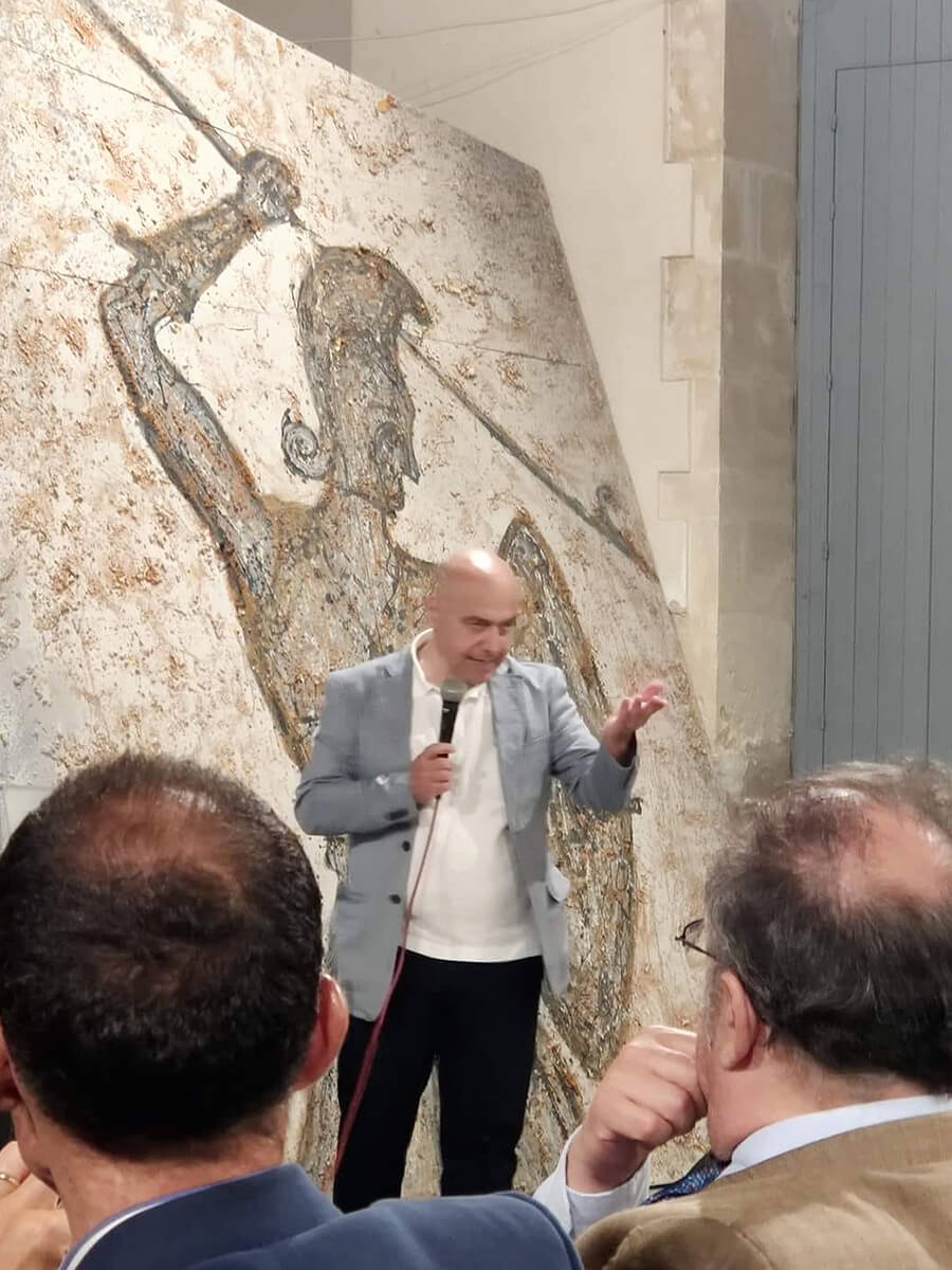 Paolo Rametta виступає на конференції